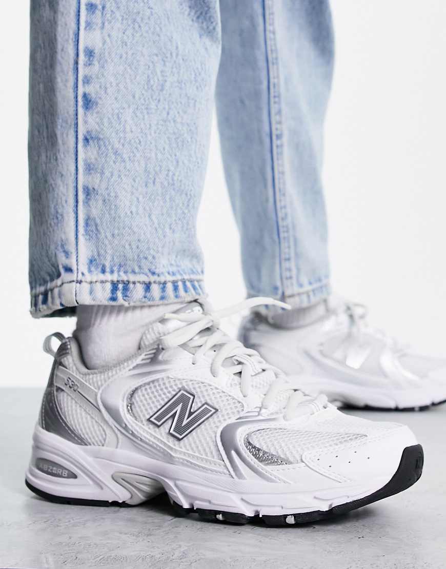 New Balance - 530 - Sneaker in Weiß und Silber von New Balance