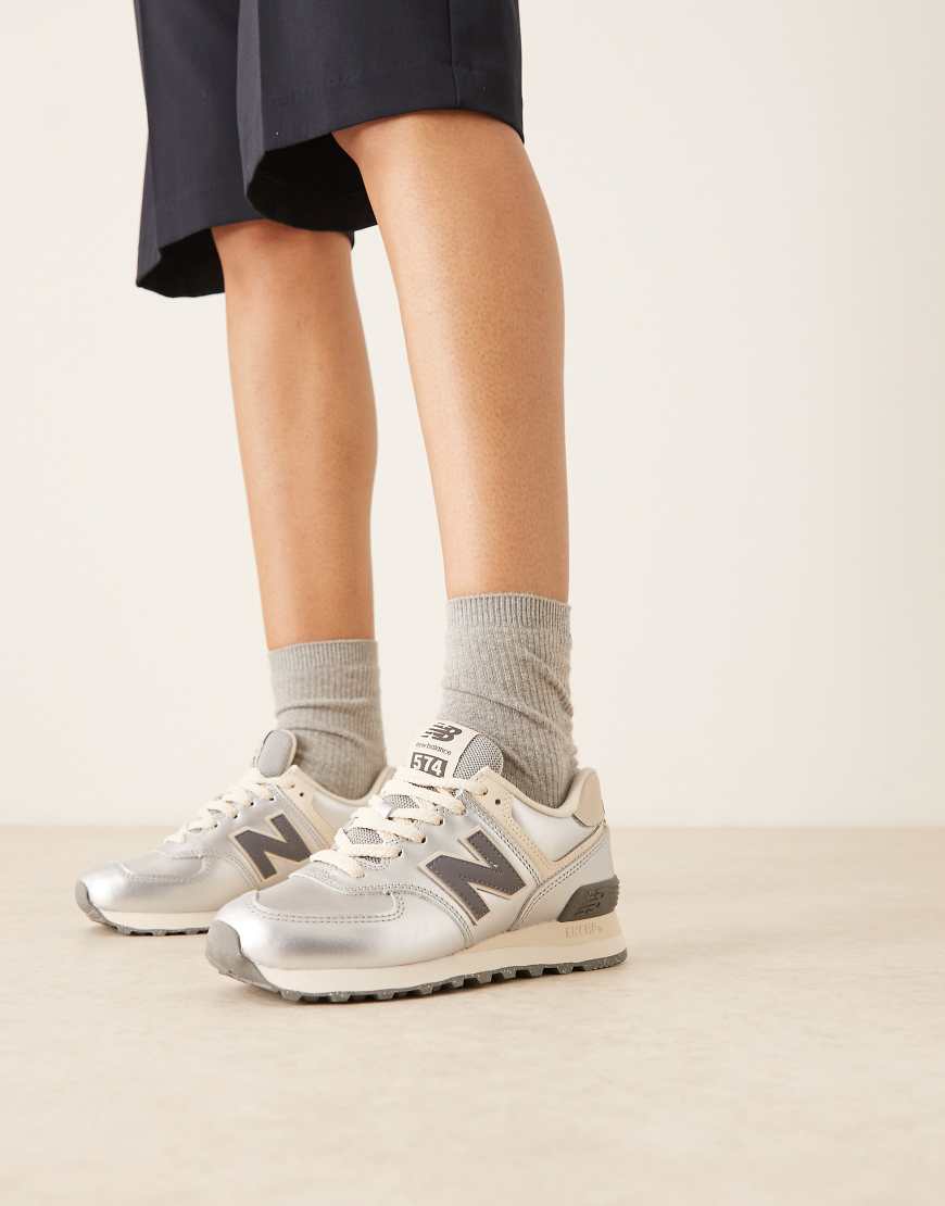 New Balance - 574 - Sneaker in Metallic-Silber von New Balance