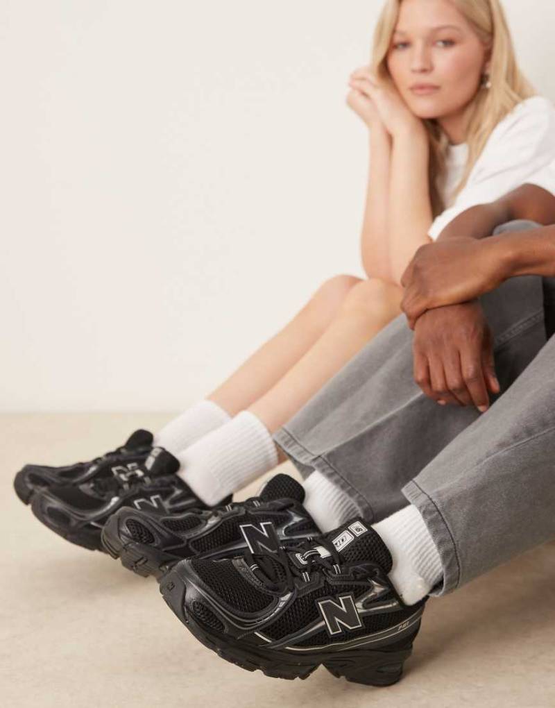 New Balance - 740 - Sneaker in Schwarz und Metallic-Silber New Balance - 740 - Sneaker in Schwarz und Metallic-Silber von New Balance