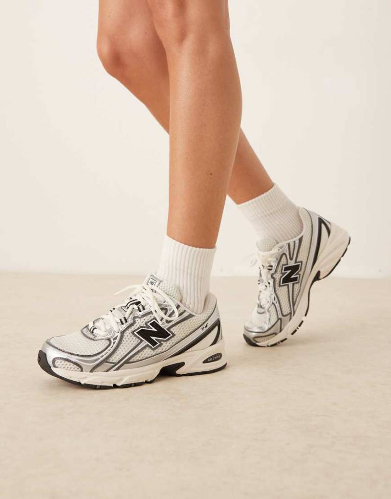 New Balance - 740 - Unisex-Sneaker in Weiß, Beige und Schwarz von New Balance