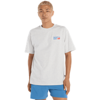 New Balance Athletics Premium Logo T-shirt Herren T-Shirts - Grau - Größe XS - Baumwoll-Jersey New Balance Athletics Premium Logo T-shirt Herren T-Shirts - Grau - Größe XS - Baumwoll-Jersey von New Balance