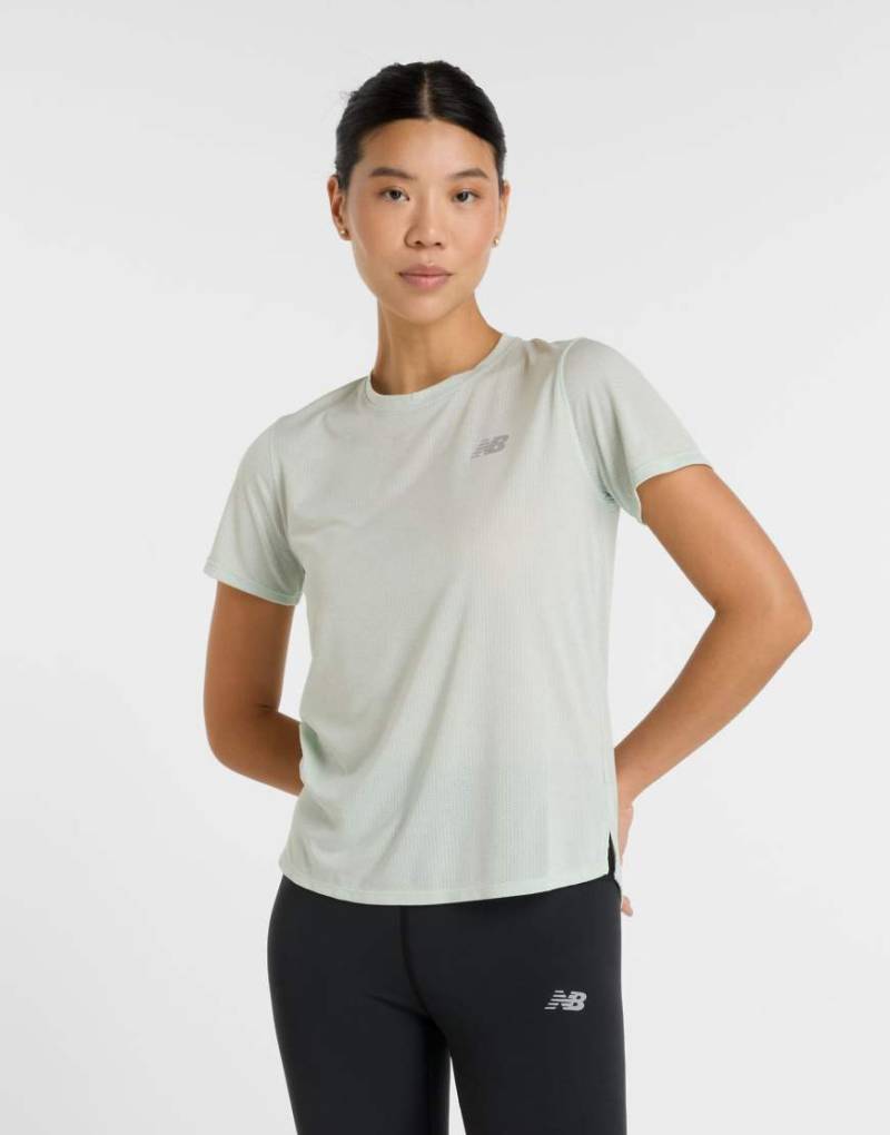 New Balance - Athletics - T-Shirt in Clay Ash Heather-Grün von New Balance