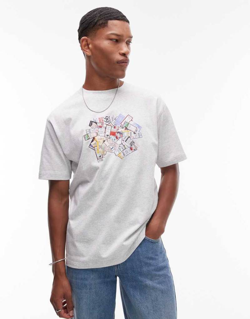 New Balance - Athletics - T-Shirt in Grau mit Print von New Balance