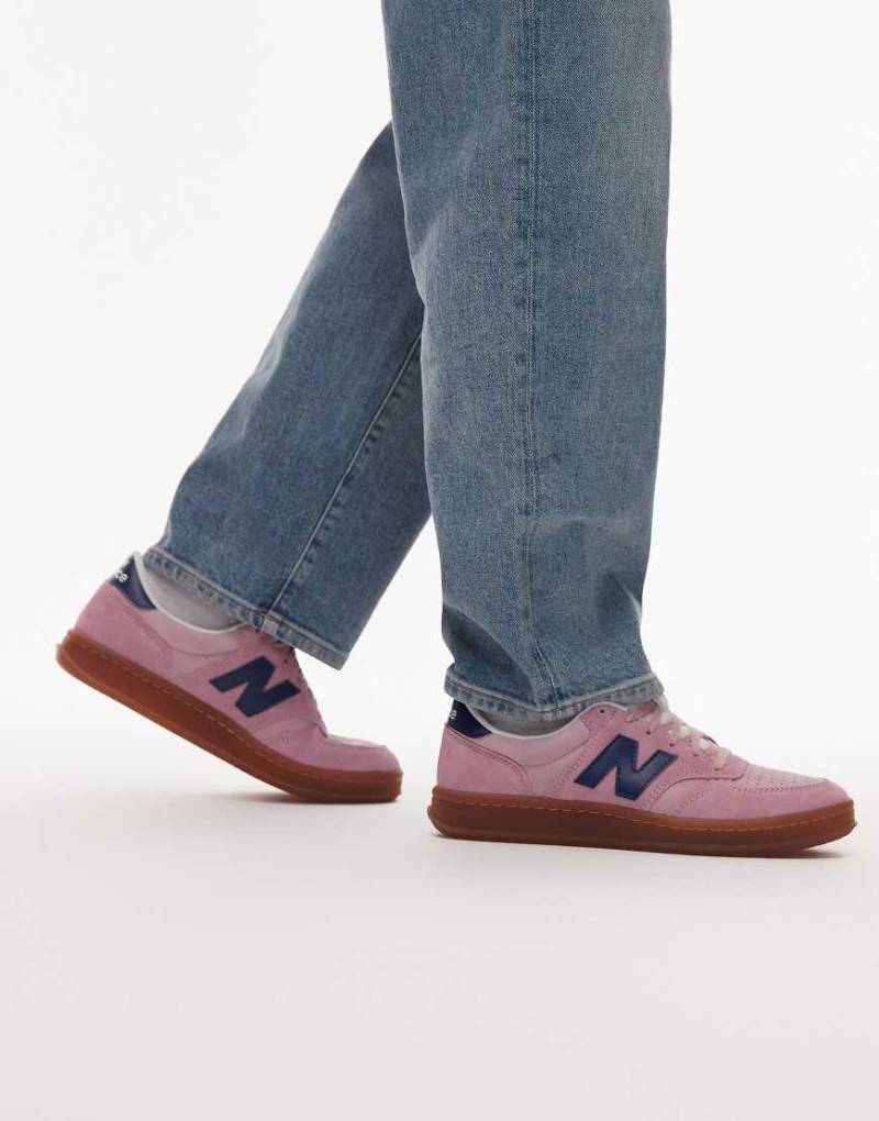 New Balance - CT500 - Unisex-Sneaker in Rosa und Marineblau von New Balance