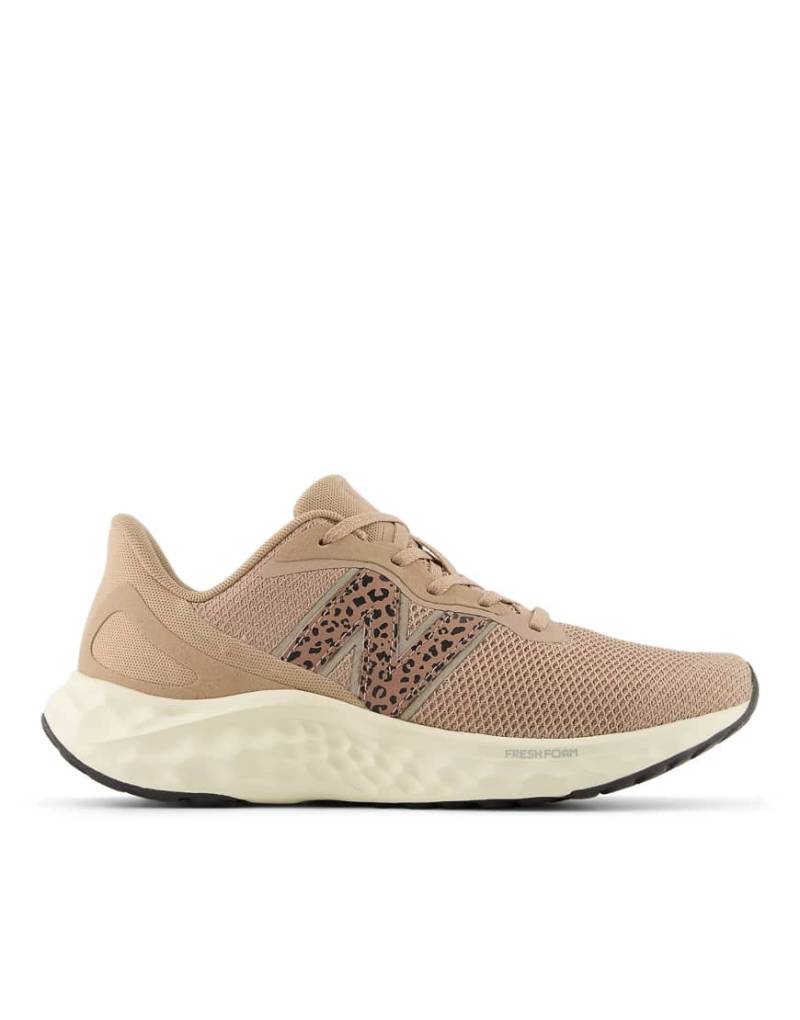 New Balance - Fresh Foam Arishi V4 - Sneaker in Braun-Brown von New Balance