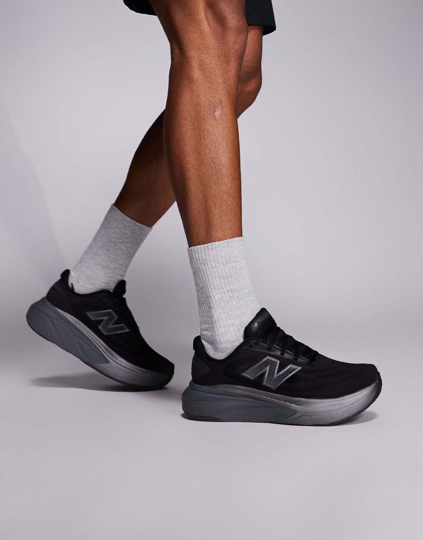 New Balance - Fresh Foam More - Lauf-Sneaker in Schwarz von New Balance