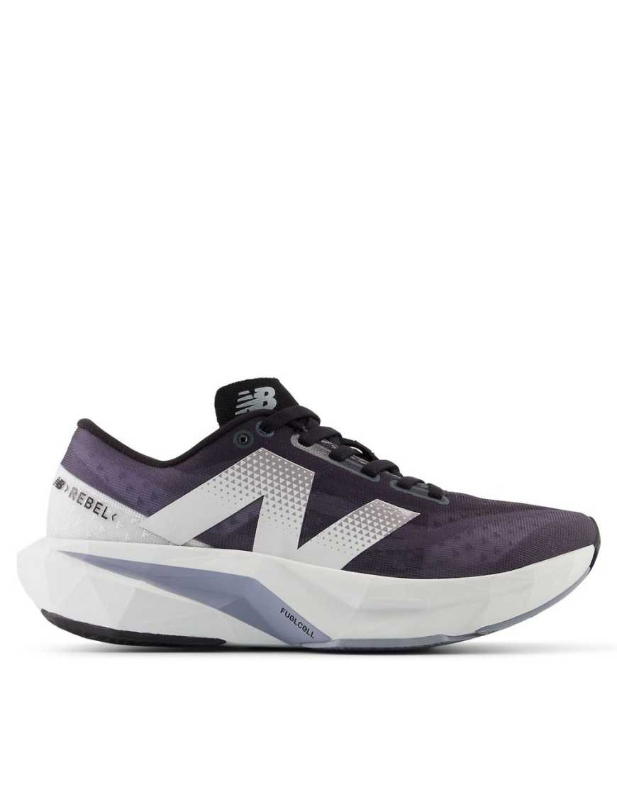 New Balance - Fuelcell Rebel V4 - Laufsneaker in Grau von New Balance