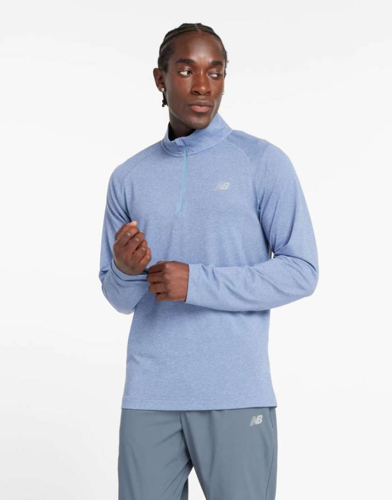 New Balance - Gestricktes Sweatshirt in Reiherblau mit kurzem 1/4-Reißverschluss von New Balance