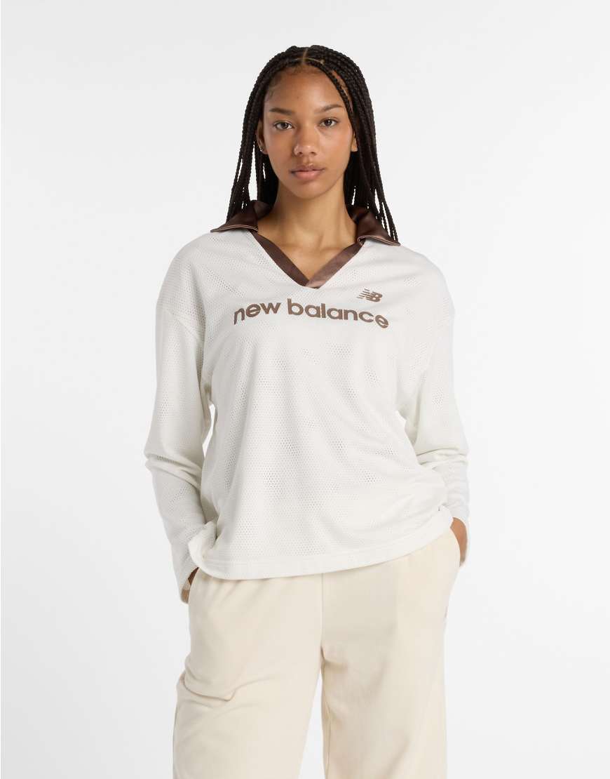 New Balance - Langärmliges T-Shirt in Wollweiß aus Jersey mit Netzstoff von New Balance