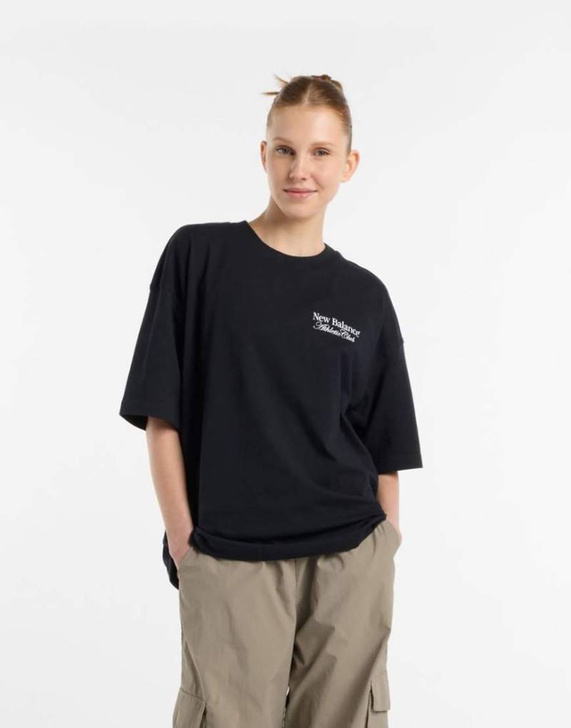 New Balance - Linear - Oversize-T-Shirt in Schwarz mit Grafik von New Balance