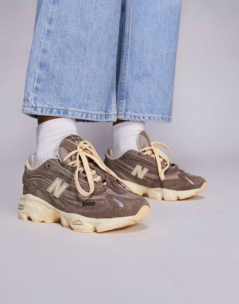 New Balance - M1000 - Sneaker in Braun-Brown von New Balance