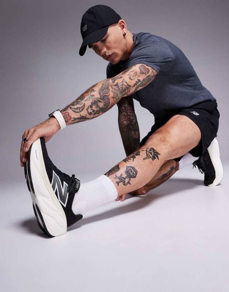 New Balance - More - Laufschuhe in Schwarz von New Balance