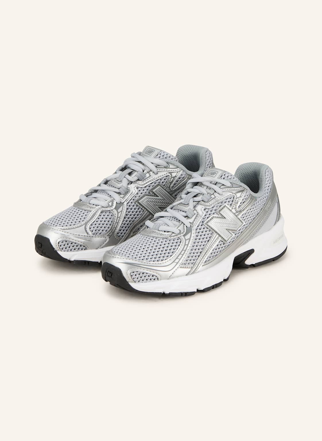 New Balance Sneaker 740 grau von New Balance