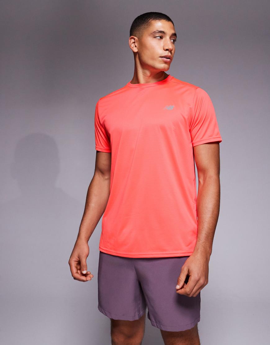 New Balance - Sport Essential - T-Shirt in Rot von New Balance