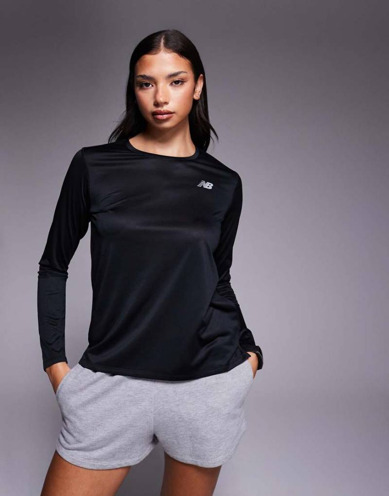 New Balance - Sport Essentials - Langärmliges Shirt in Schwarz von New Balance