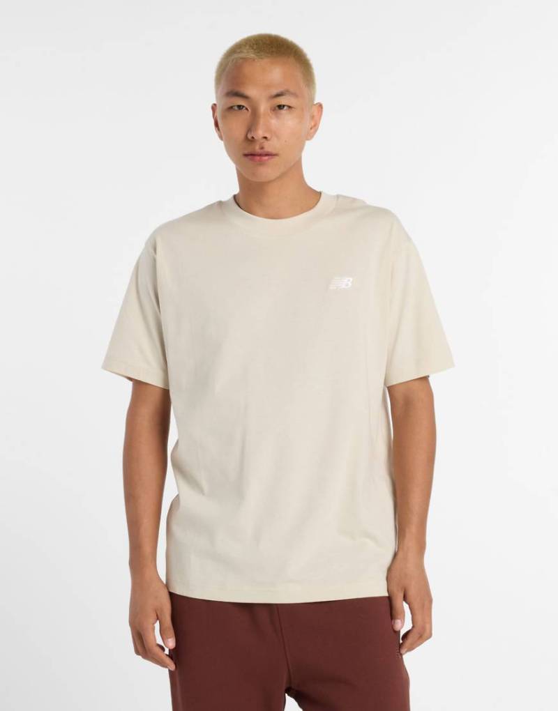 New Balance - Sport Essentials - T-Shirt aus Baumwolle in Beige-Grau von New Balance