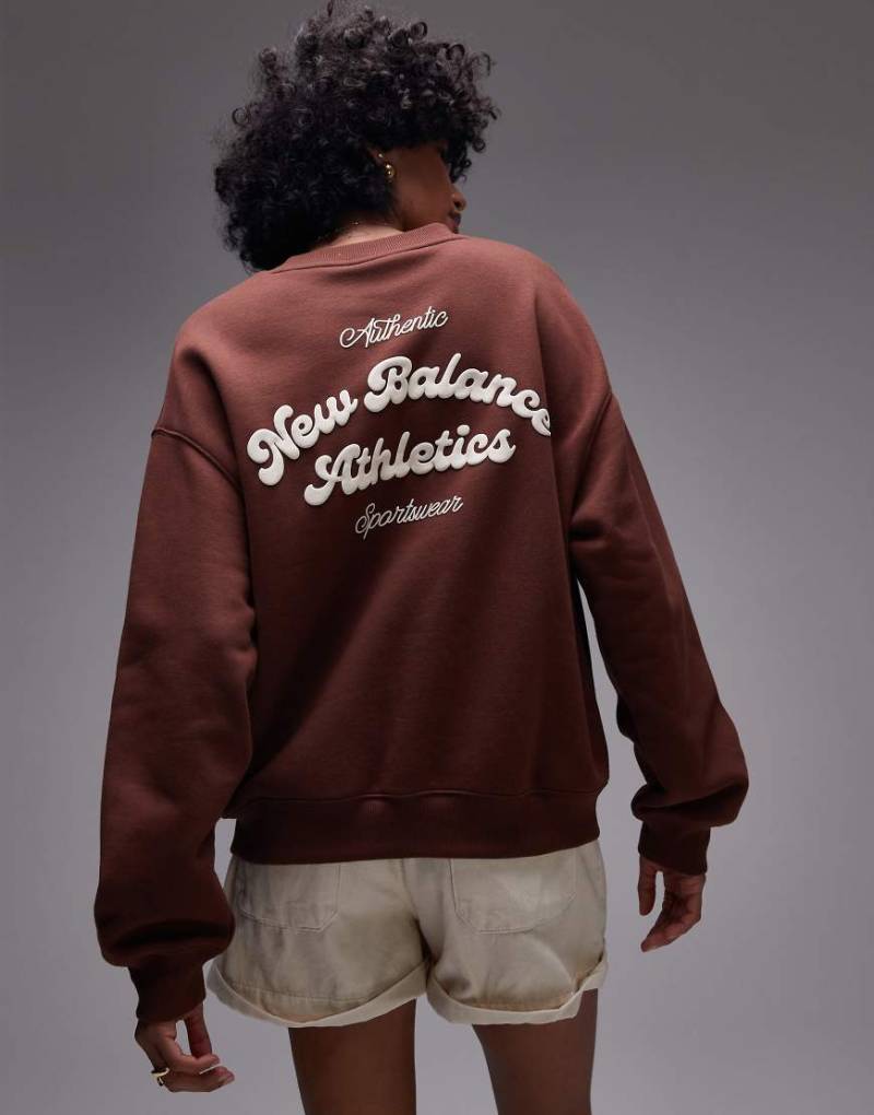 New Balance - Sweatshirt aus Fleece in Braun von New Balance