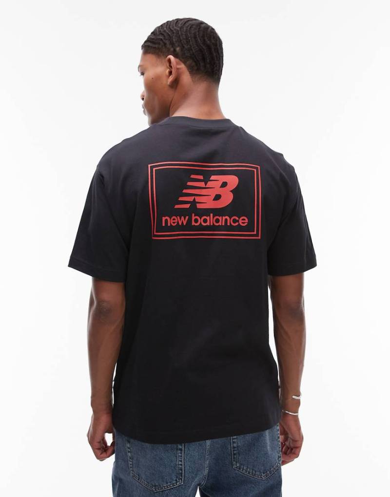 New Balance - T-Shirt in Schwarz mit Label-Print von New Balance