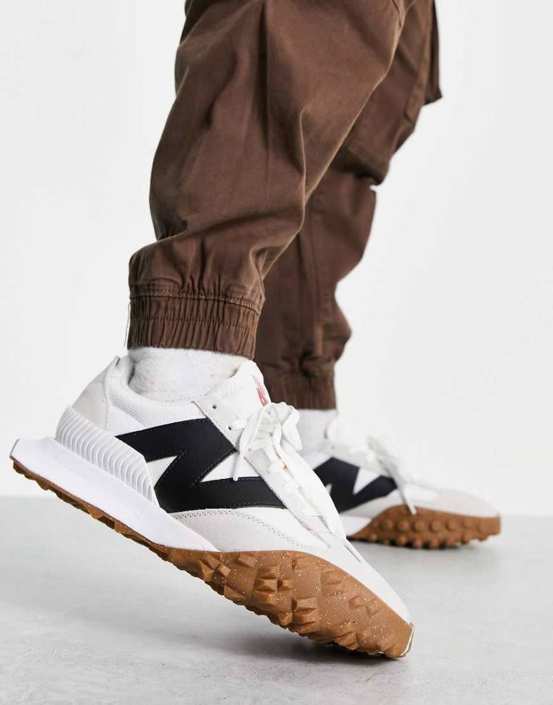 New Balance - XC72 - Sneaker in Hellgrau und Schwarz von New Balance