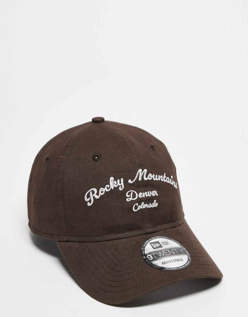 New Era - 9twenty - Unstrukturierte Kappe in Braun mit aufgesticktem Logo-Brown von New Era