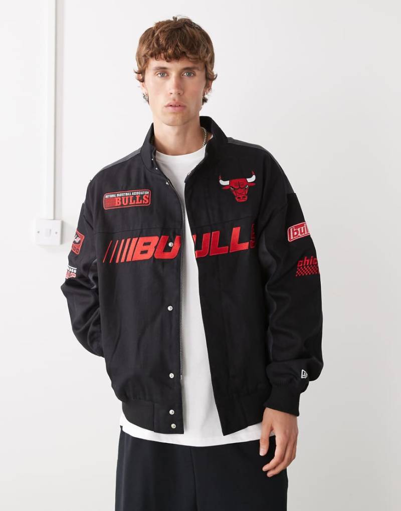 New Era - Chicago Bulls - Motocross-Jacke in Schwarz New Era - Chicago Bulls - Motocross-Jacke in Schwarz von New Era