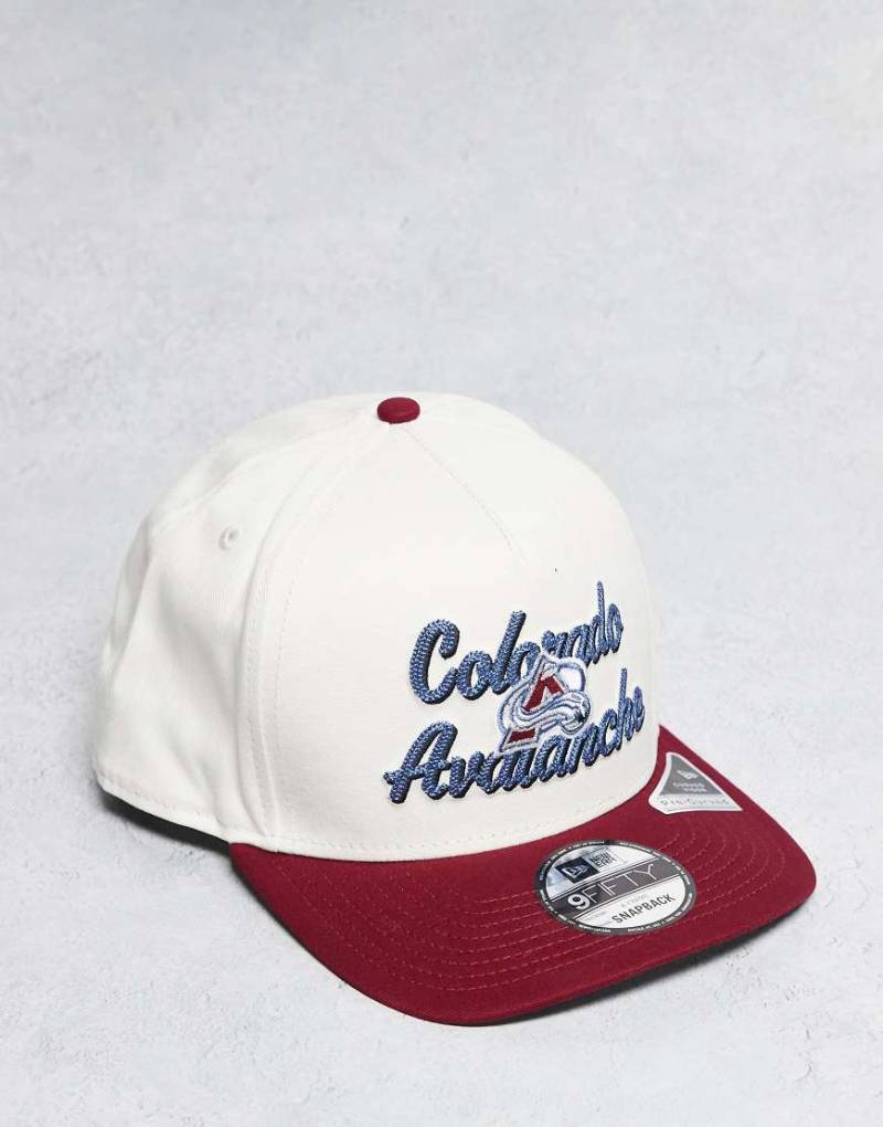 New Era - Colorado Avalanche 9Fifty - Kappe in Weiß/Rot mit Kontrastschirm von New Era