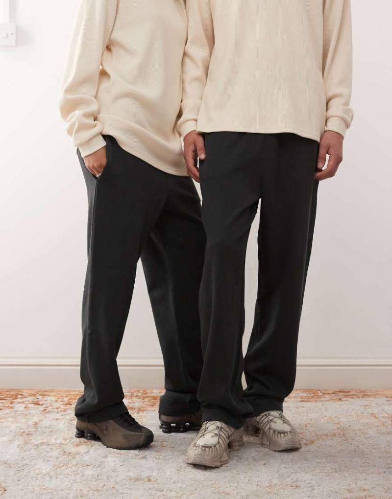 New Era - Gerade geschnittene Jogginghose in verwaschenem Schwarz, Kombiteil von New Era