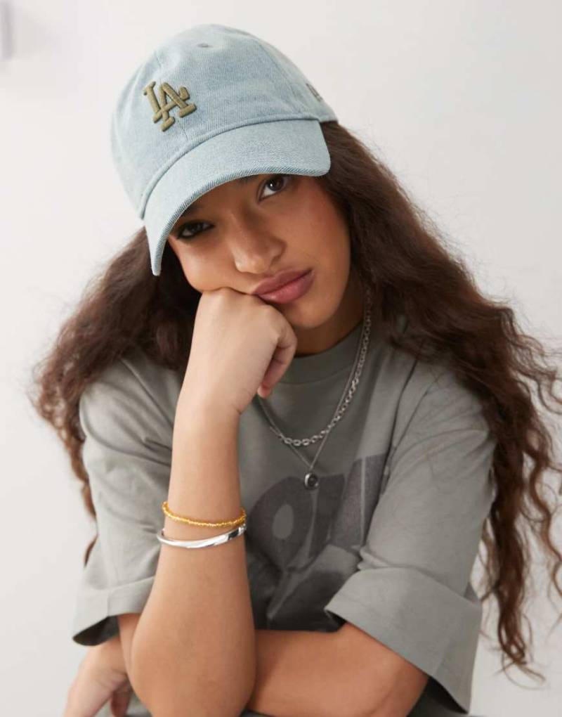 New Era - LA Dodgers 9twenty - Jeans-Kappe in heller Waschung mit Kontrast-Detail-Blau von New Era