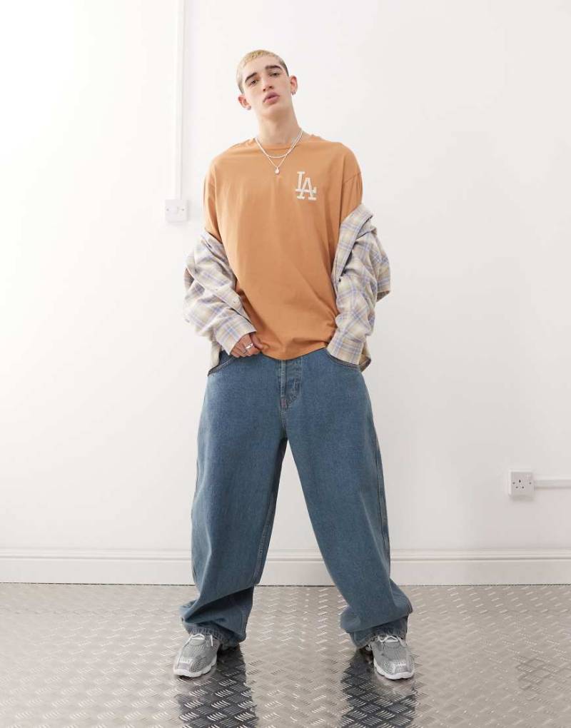 New Era - LA Dodgers - Oversize-T-Shirt in Orange mit Logo von New Era