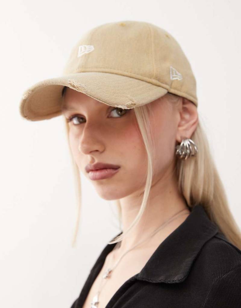 New Era - NY Yankees 9twenty - Denim-Kappe in Creme mit Used Look und Mini-Logo-Blau von New Era