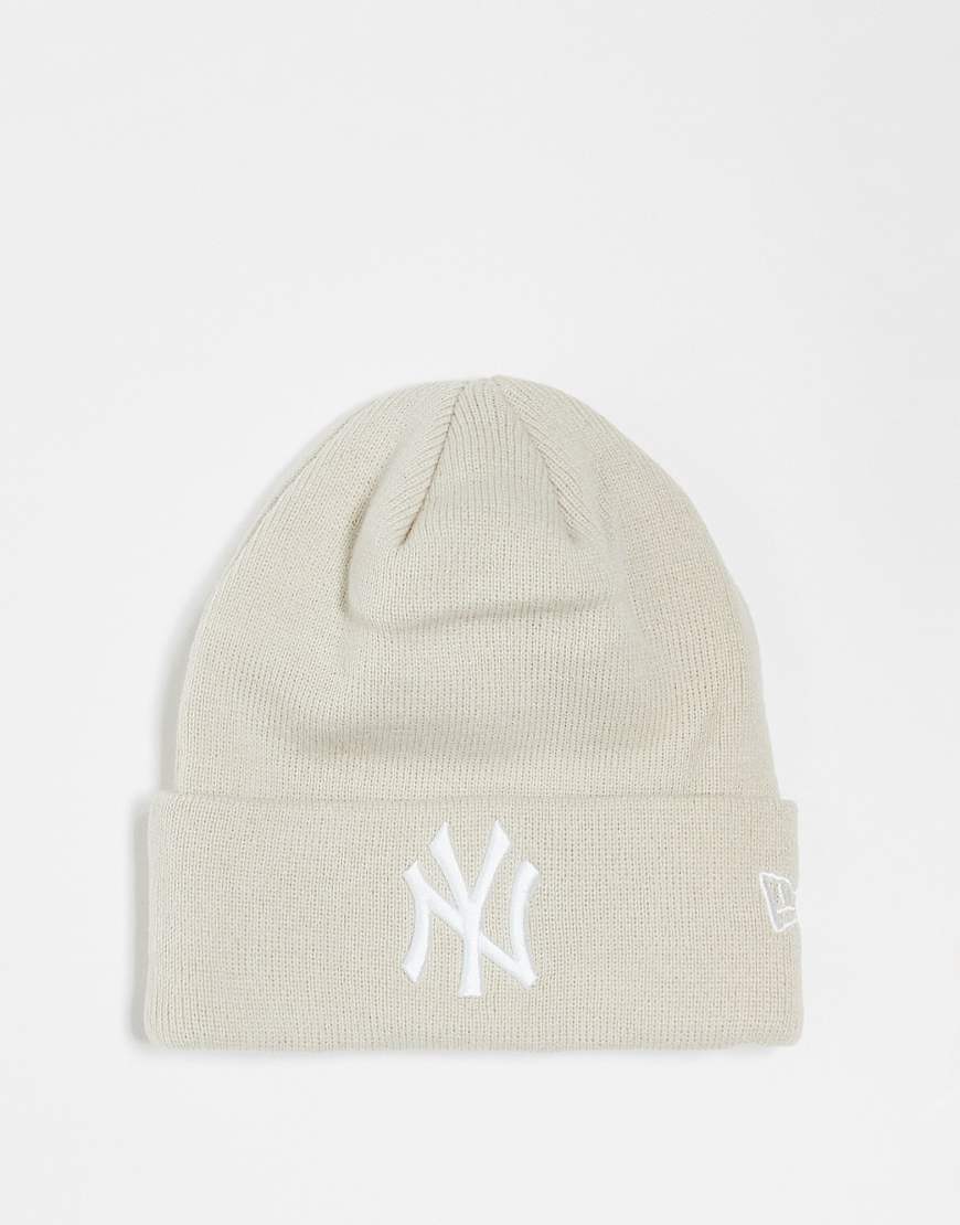 New Era - NY Yankees - Basic-Strickmütze in Creme mit Umschlag-Neutral von New Era
