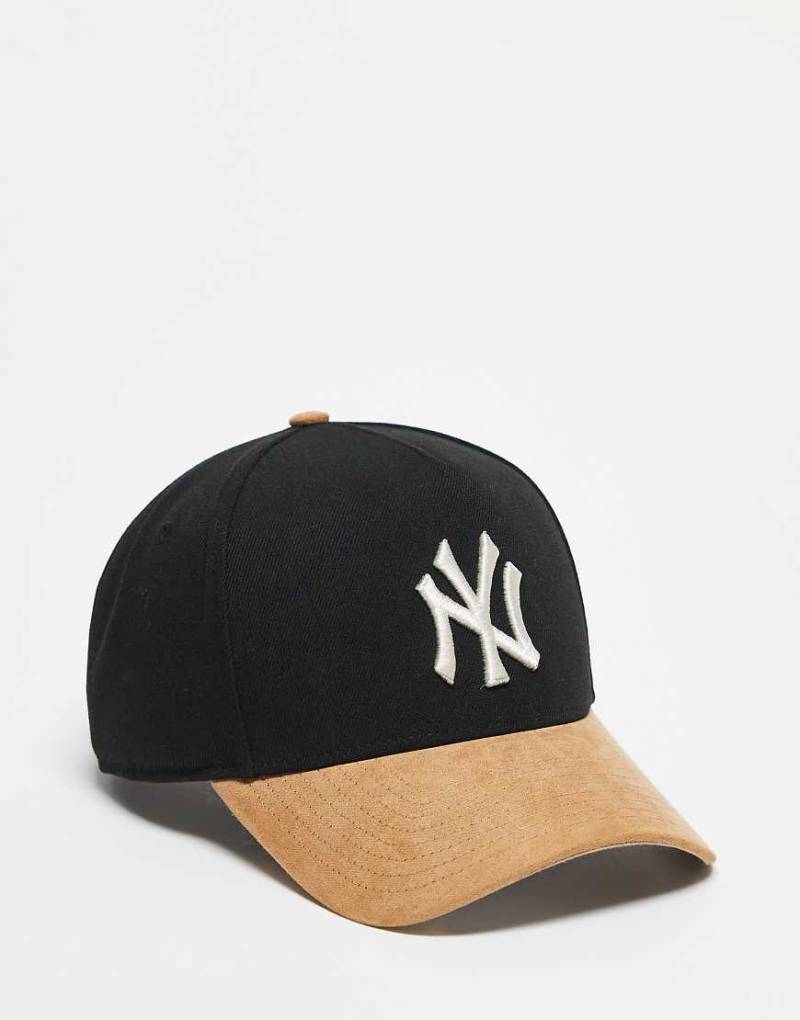 New Era - NY Yankees E Frame - Kappe in Schwarz mit kontrastierendem Schirm aus Wildleder in Beige-Bunt von New Era