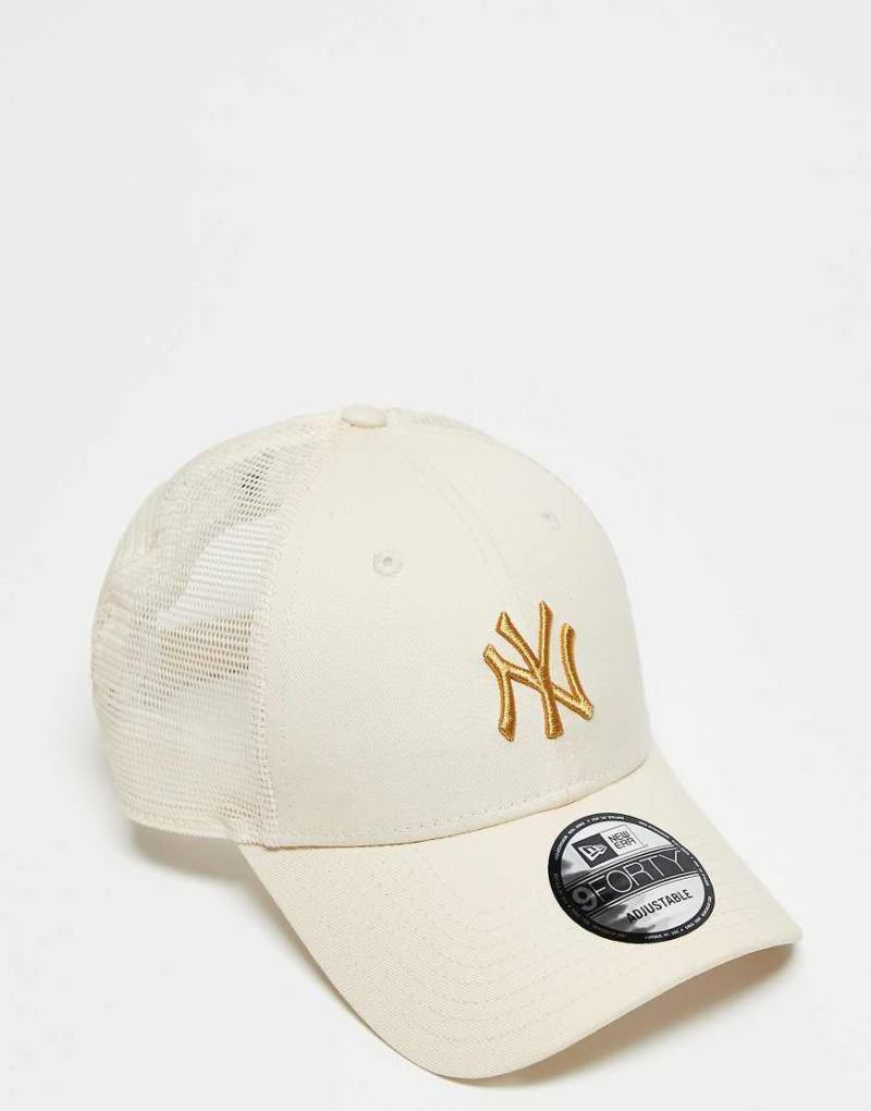 New Era - NY Yankees Homefield 9Forty - Trucker-Kappe in Beige-Neutral New Era - NY Yankees Homefield 9Forty - Trucker-Kappe in Beige-Neutral von New Era