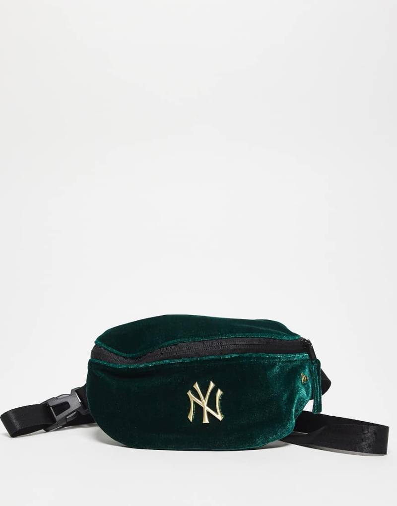 New Era - NY Yankees - Mini-Gürteltasche aus Velours in Grün mit Logo von New Era