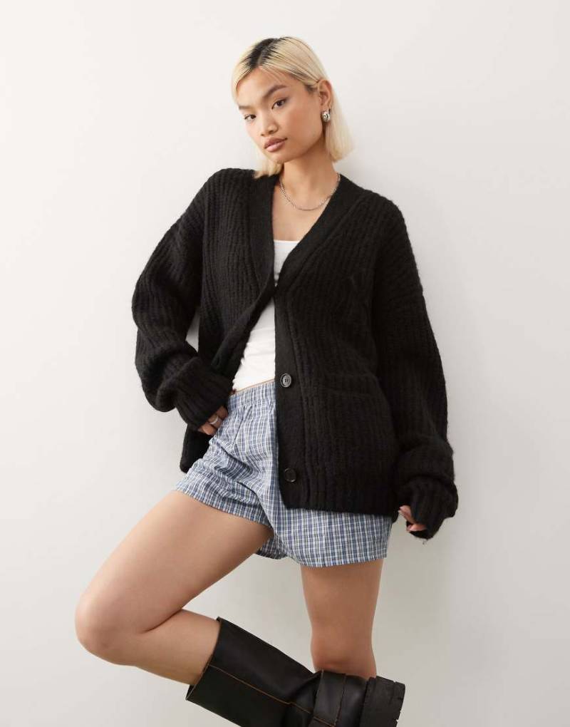 New Era - NY Yankees - Oversize-Strickjacke in Schwarz von New Era