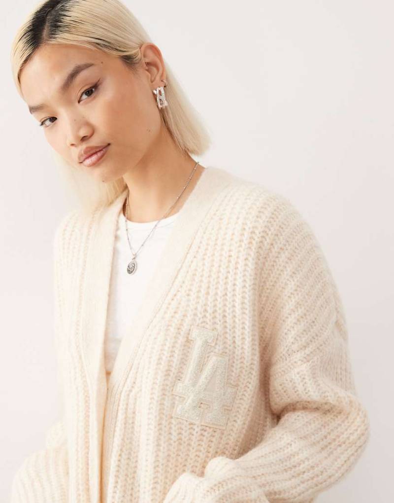 New Era - NY Yankees - Oversize-Strickjacke in Weiß von New Era