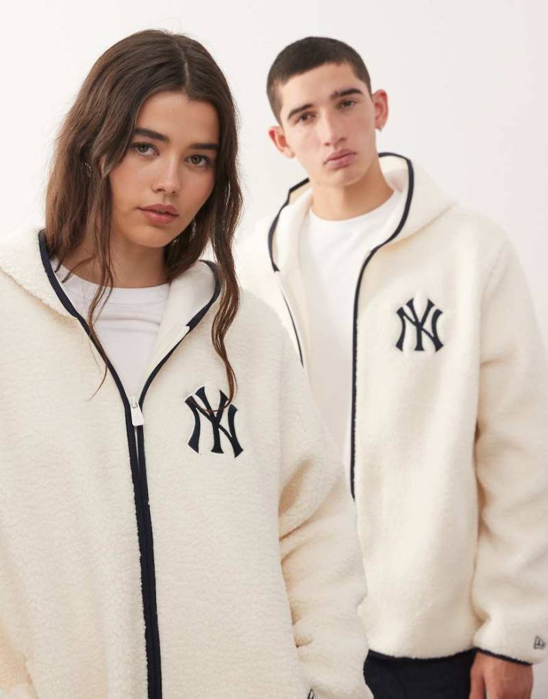 New Era - NY Yankees - Sherpa-Jacke in Weiß mit Logo, Kapuze und Reißverschluss von New Era