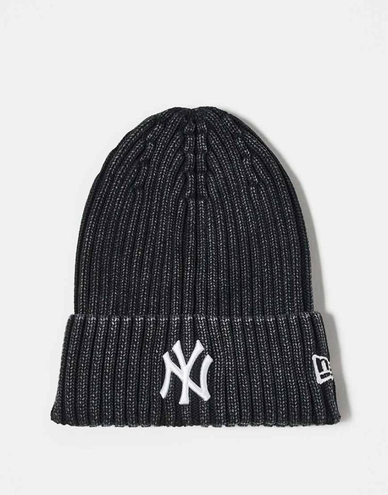 New Era - NY Yankees - Zweifarbige Grobstrick-Mütze in Schwarz mit Umschlag von New Era