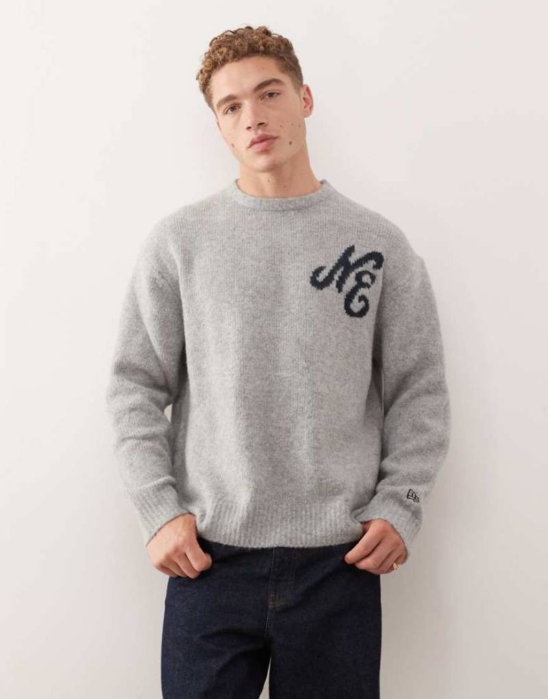 New Era - Oversize-Strickpullover in Grau von New Era