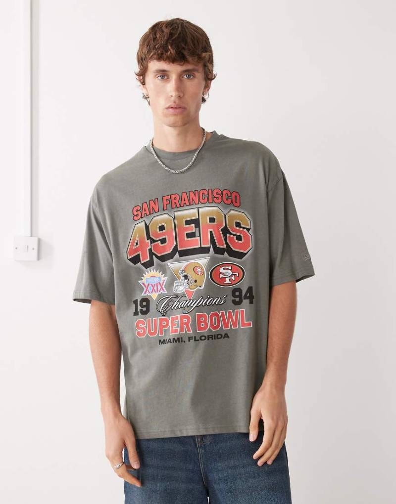 New Era - Oversize-T-Shirt in Grau mit „San Francisco 49ers"-Print von New Era