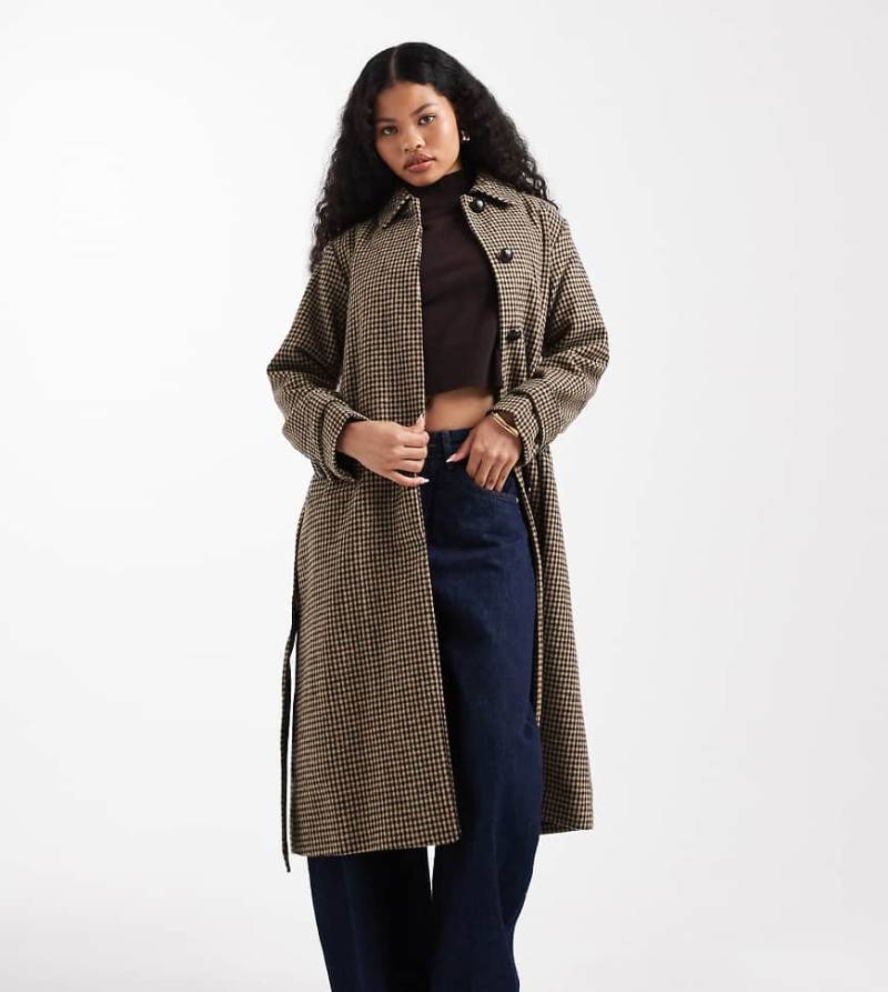 New Look Petite - Trenchcoat in Braun mit Karomuster und Bindegürtel-Brown von New Look Petite