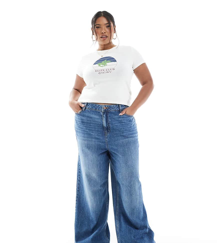 New Look Curve - Adalae - Jeans in Blau mit weitem Bein New Look Curve - Adalae - Jeans in Blau mit weitem Bein von New Look Plus