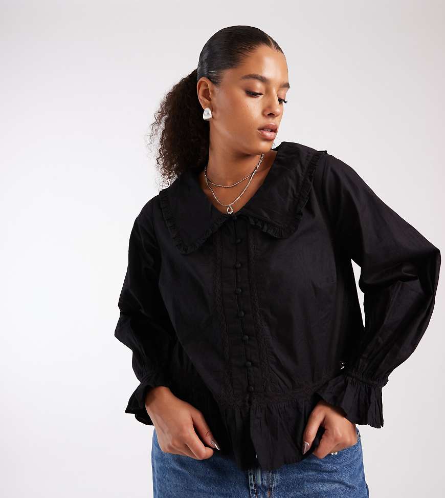 New Look Curve - Bluse in Schwarz mit Kragen New Look Curve - Bluse in Schwarz mit Kragen von New Look Plus