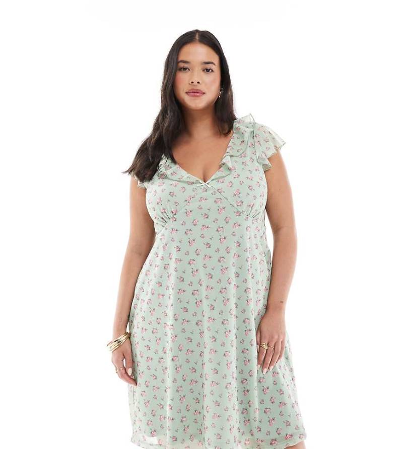 New Look Curve - Geblümtes Minikleid aus Netzstoff in Grün mit Rüschen-Ausschnitt von New Look Plus