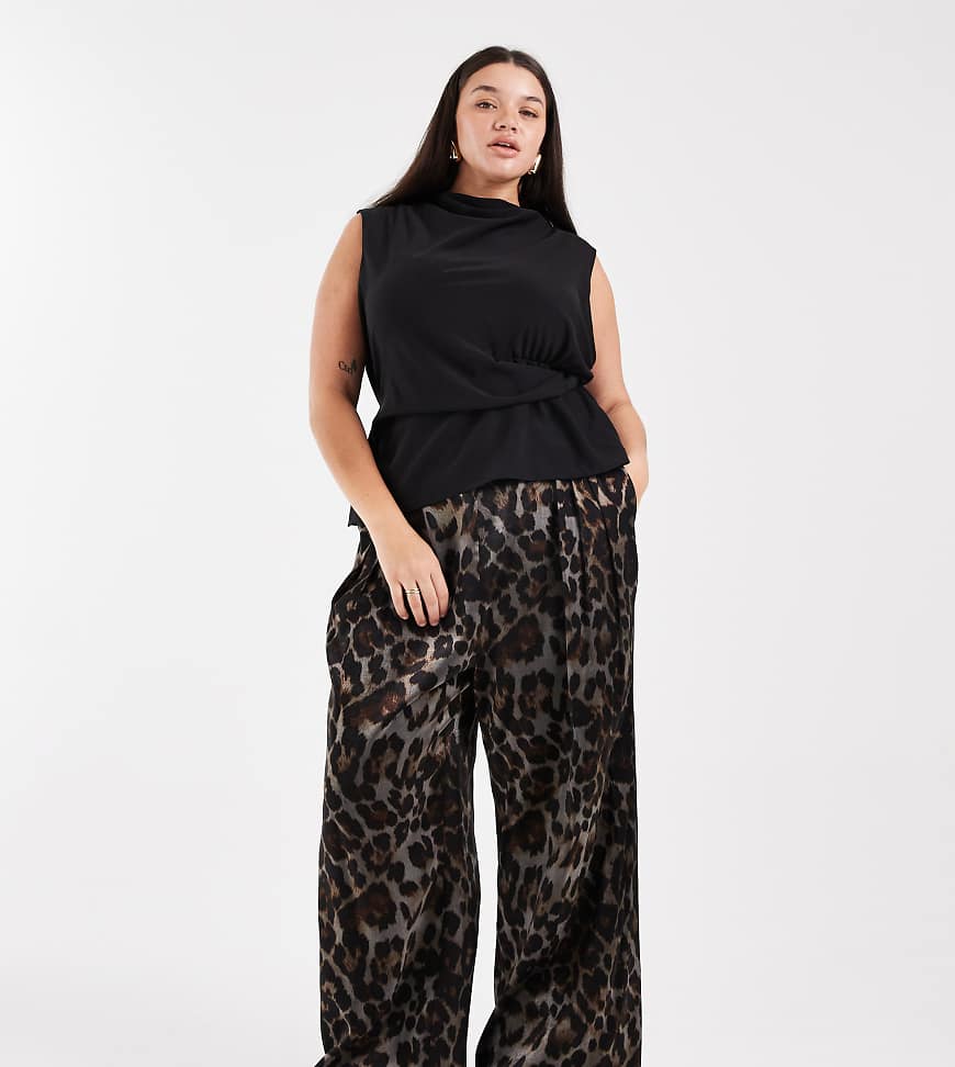 New Look Curve - Hose mit weitem Bein in Schwarz und Tierfellmuster von New Look Plus