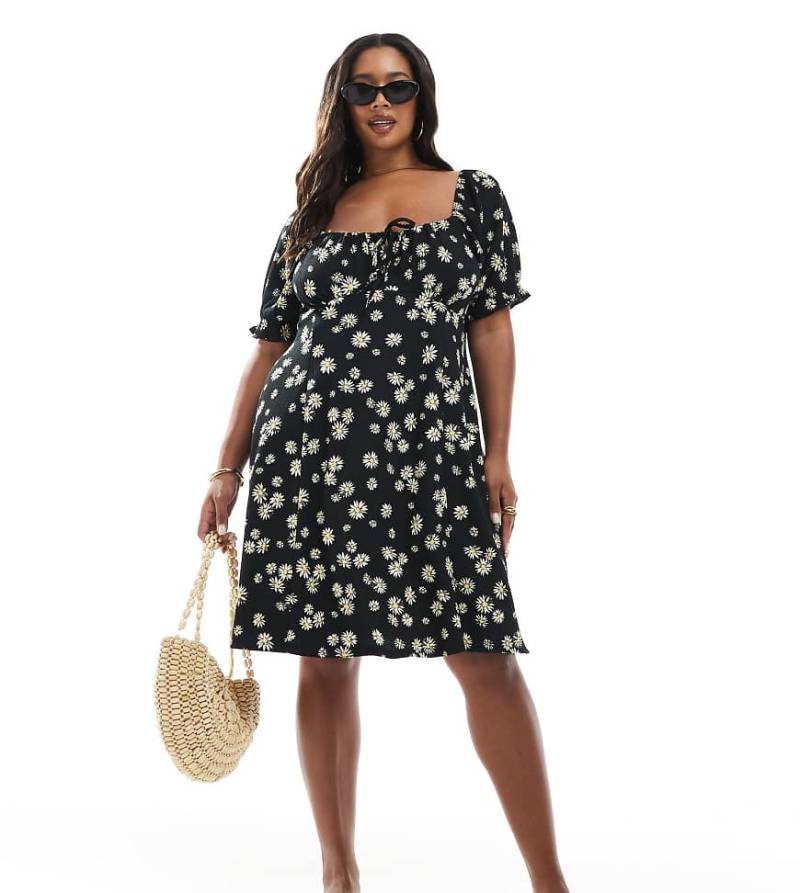 New Look Curve - Minikleid in Schwarz mit Gänseblümchen-Print im Milchmädchen-Stil von New Look Plus