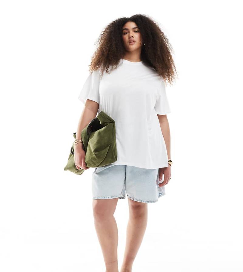 New Look Curve - Oversize-T-Shirt in Weiß von New Look Plus