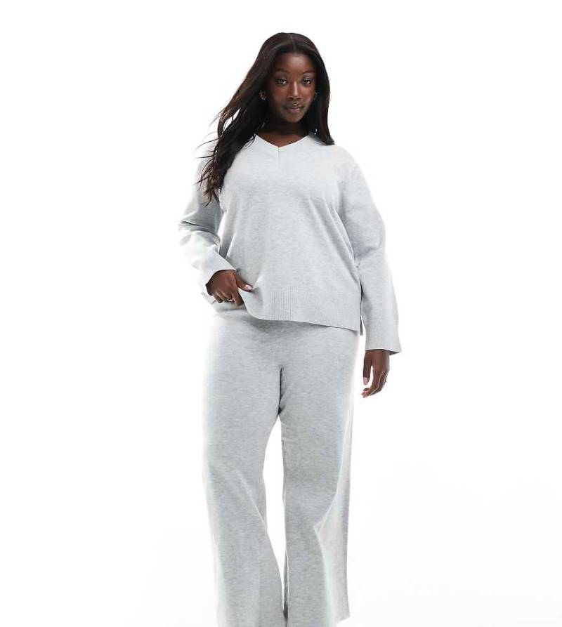 New Look Curve - Pullover in Hellgrau mit V-Ausschnitt, Kombiteil von New Look Plus