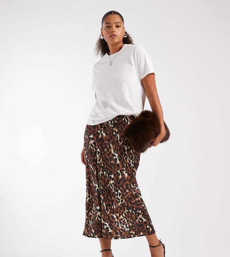 New Look Curve - Satin-Midirock in Braun mit Leopardenmuster-Brown von New Look Plus