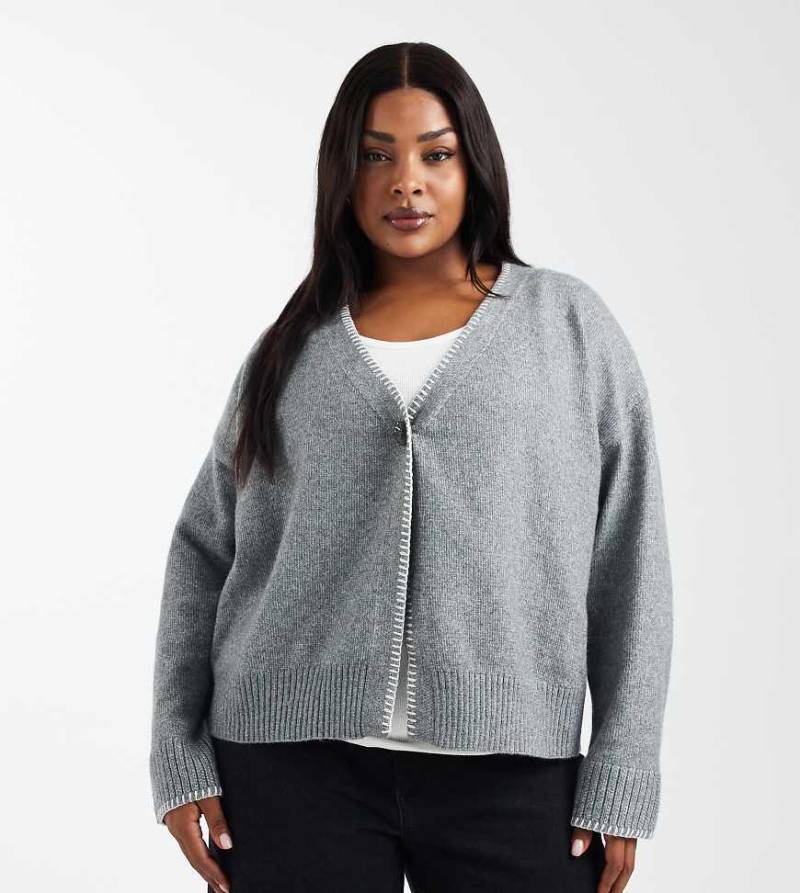 New Look Curve - Strickjacke in Grau mit Zierstreifen von New Look Plus